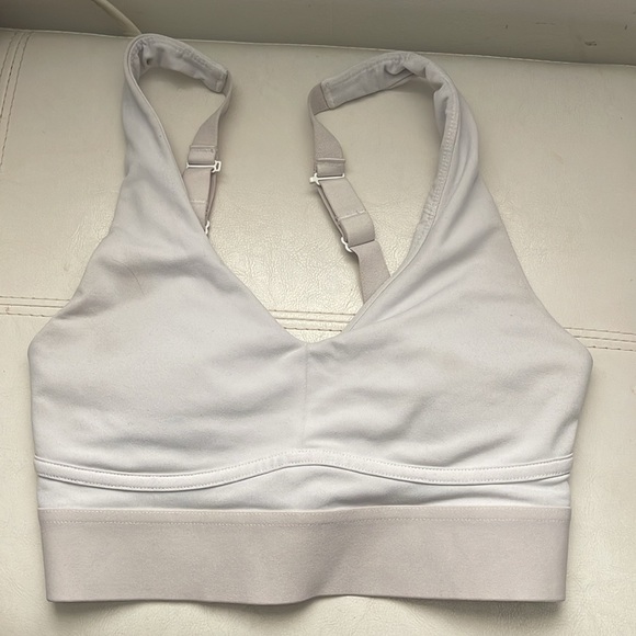 Fabletics Low Impact Bra. Size SMALL. Color WHITE. - Picture 5 of 5